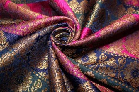 aubergine gold metallic slub woven fabric|Brocade Jacquard Fabric Navy,Aubergine,Green,Purple .